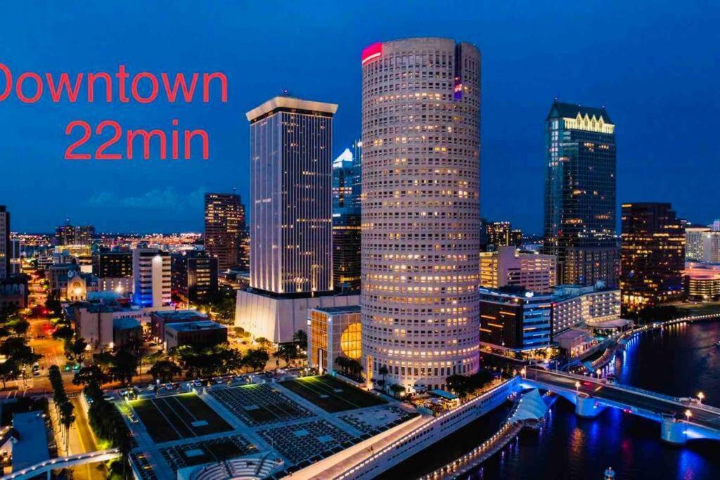 Grey Novo Studio + Free-Parking&Wifi Tampa Esterno foto