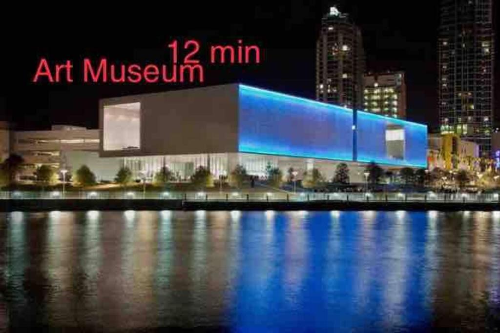Grey Novo Studio + Free-Parking&Wifi Tampa Esterno foto